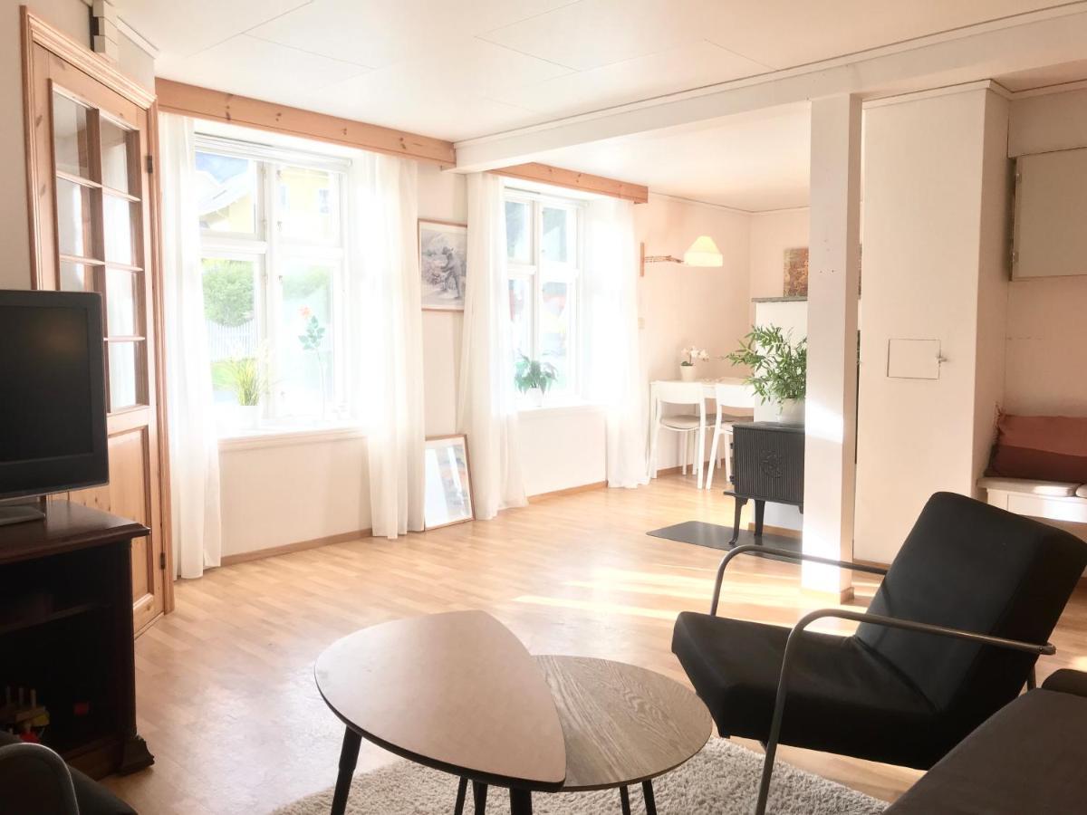 Villa Holmen, Ground Floor Apartment Balestrand Eksteriør bilde