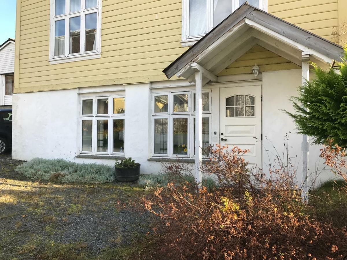 Villa Holmen, Ground Floor Apartment Balestrand Eksteriør bilde